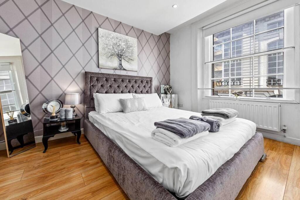 3 Bedroom Apartment In Haymarket Central London Sleep 10 Hy2 מראה חיצוני תמונה